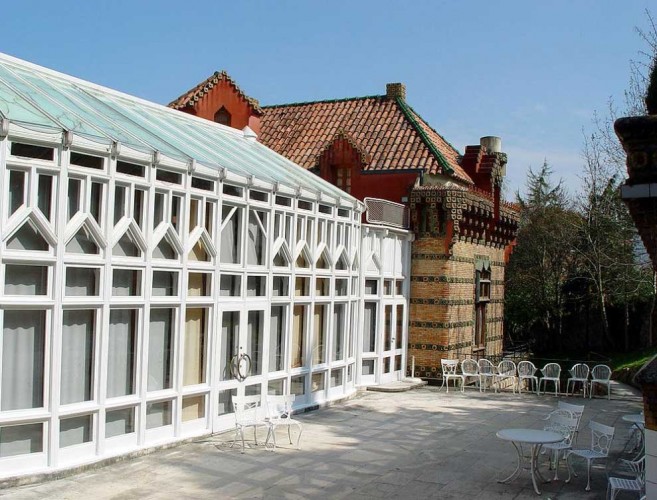 Capricho de Gaudi: ����������� ������������� ����������